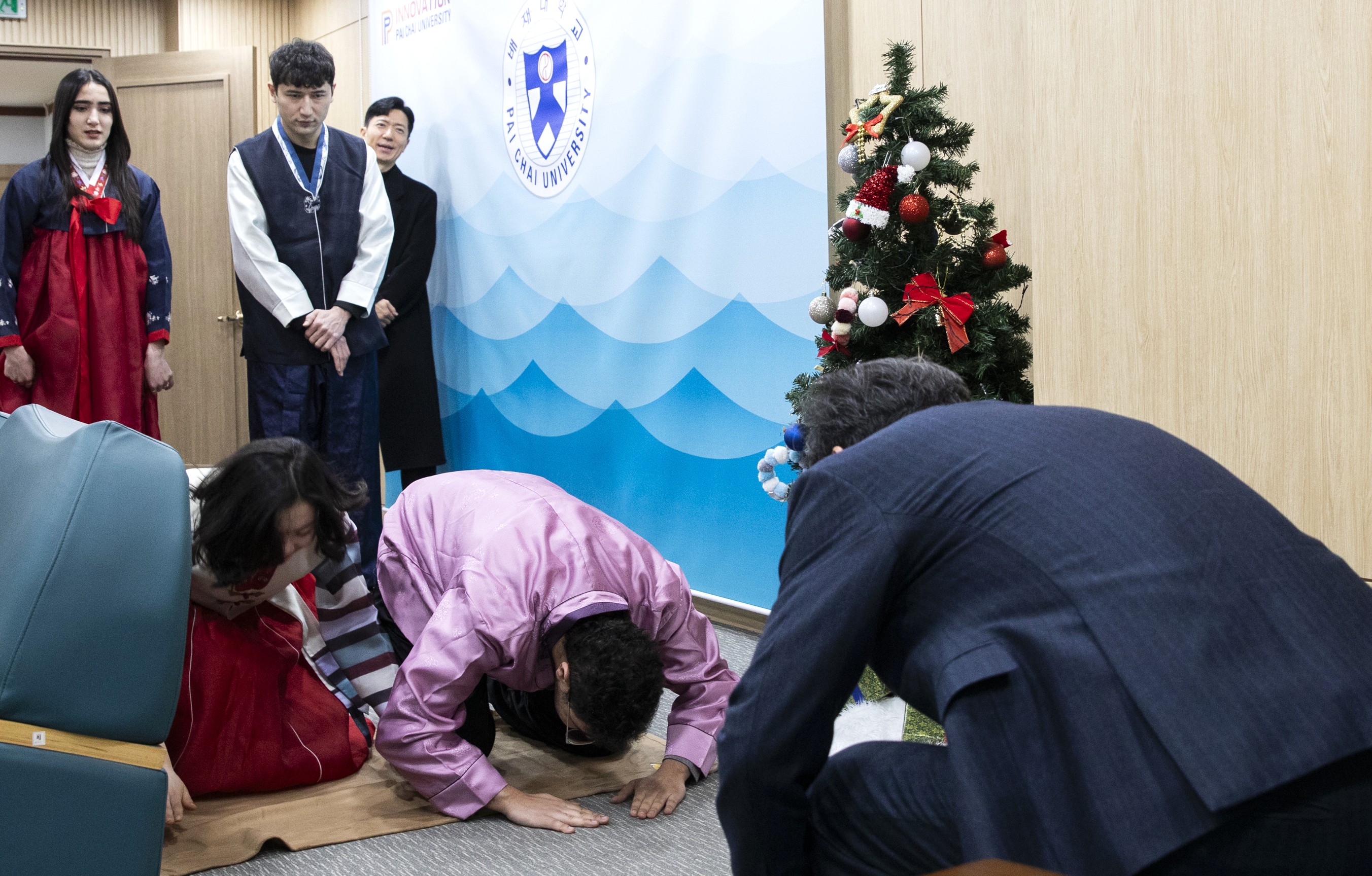 사진1. 배재대 유학생 세배